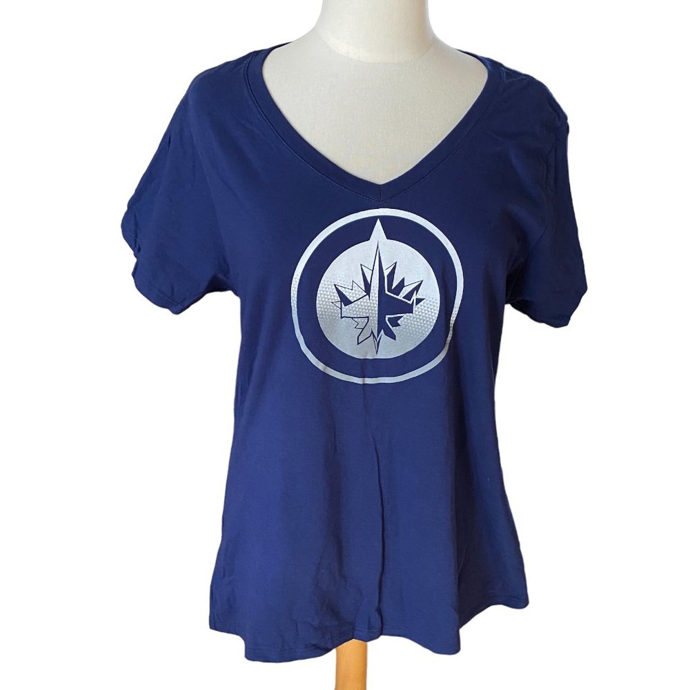 NWT Winnipeg Jets NHL Fanatics Branded Hockey Women’s Fandom V-Neck T-Shirt-XL